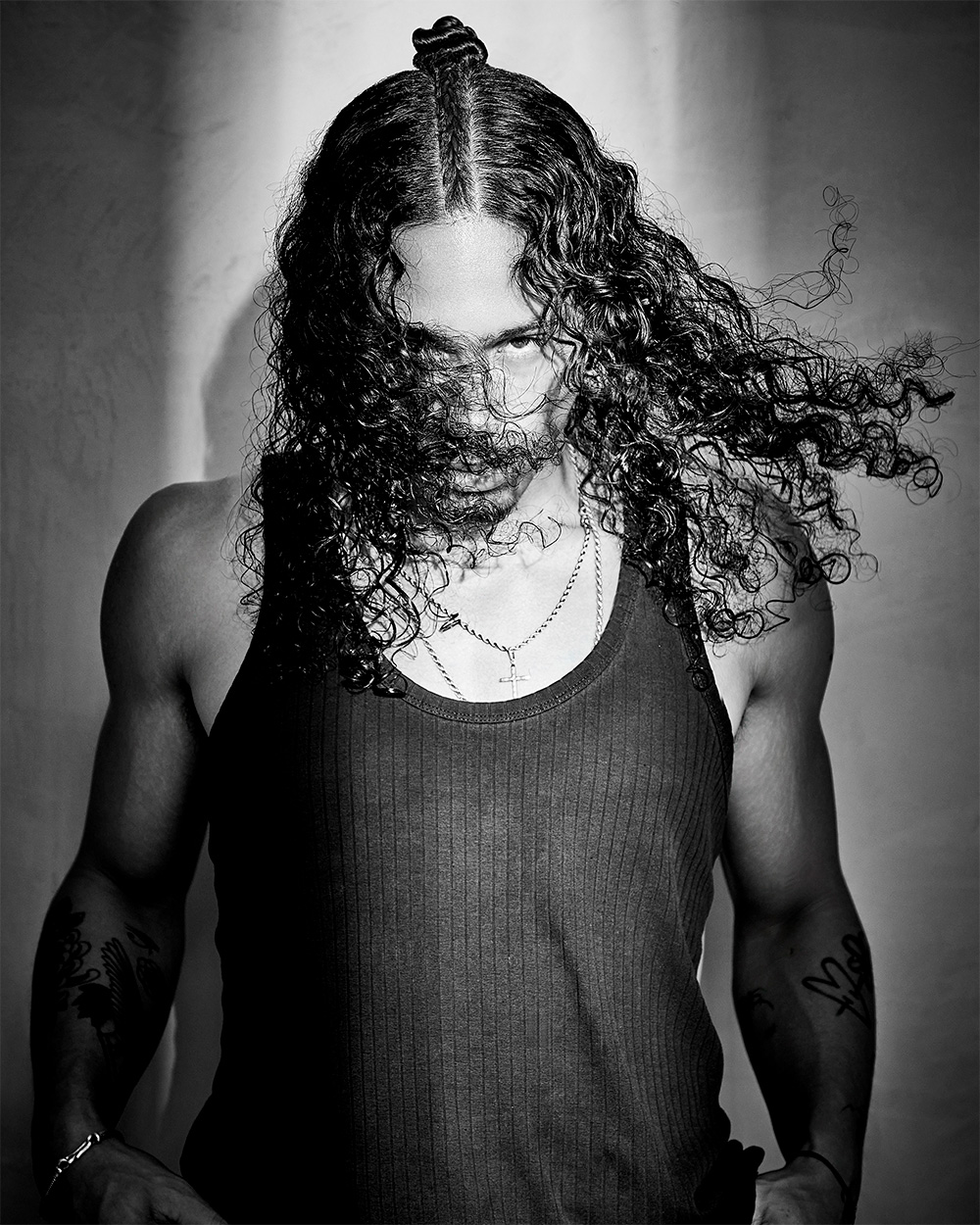 Long, braided parting, look 04