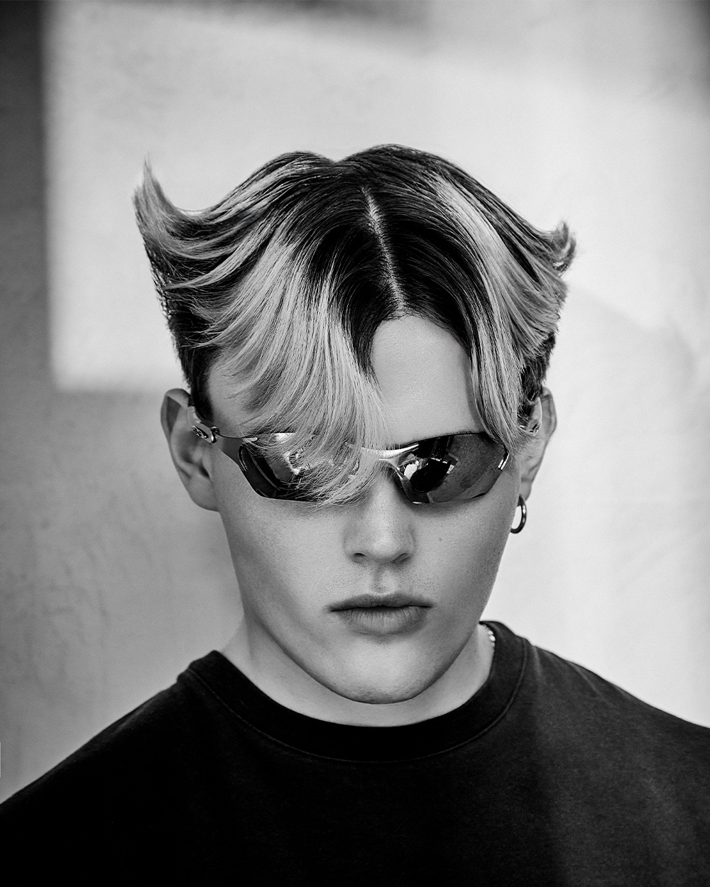 Centre-parted 90s, look 05